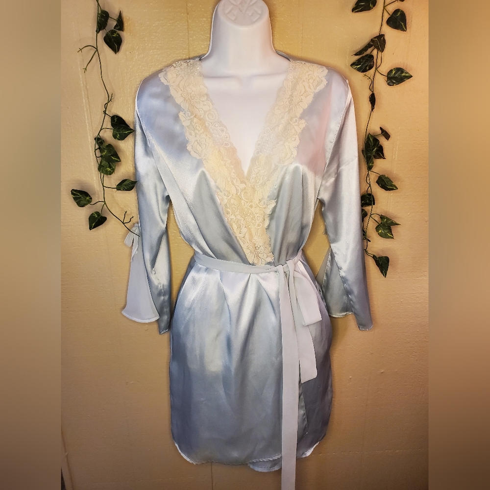 Oscar de la Renta Vintage Night Robe